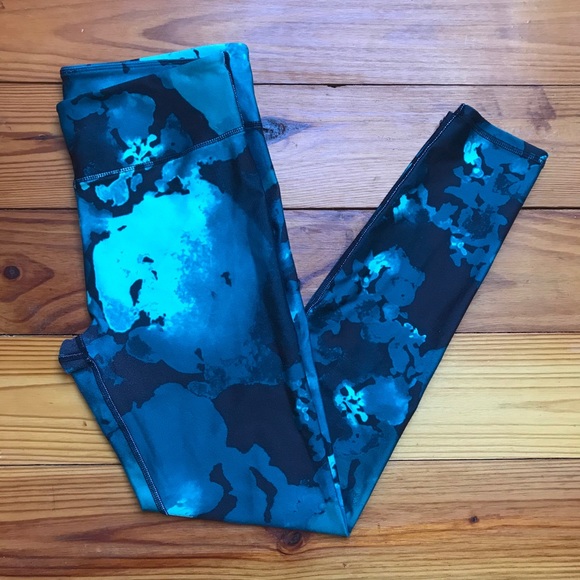 Fabletics Teal Floral Leggings, EUC, M - Picture 7 of 11